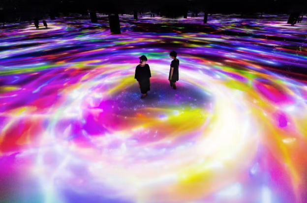 Explore TeamLab Planets