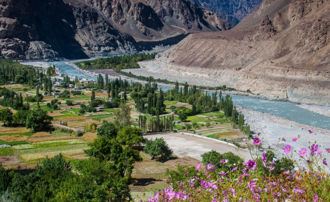 Ride to Turtuk Village