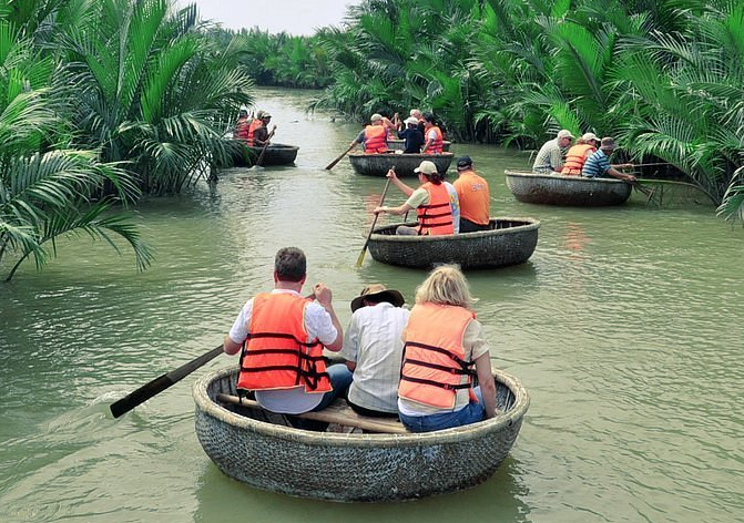 Ride a Basket Boat at Cam Thanh Village